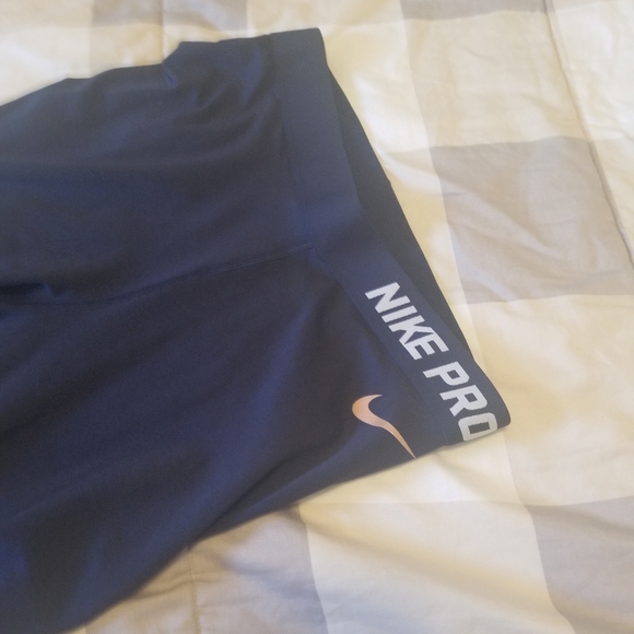 Nike dry fit leggings - Picture 3 of 4